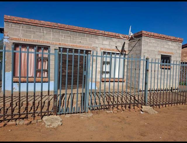 3 BEDROOM HOUSE FOR SALE IN BLOEMSIDE